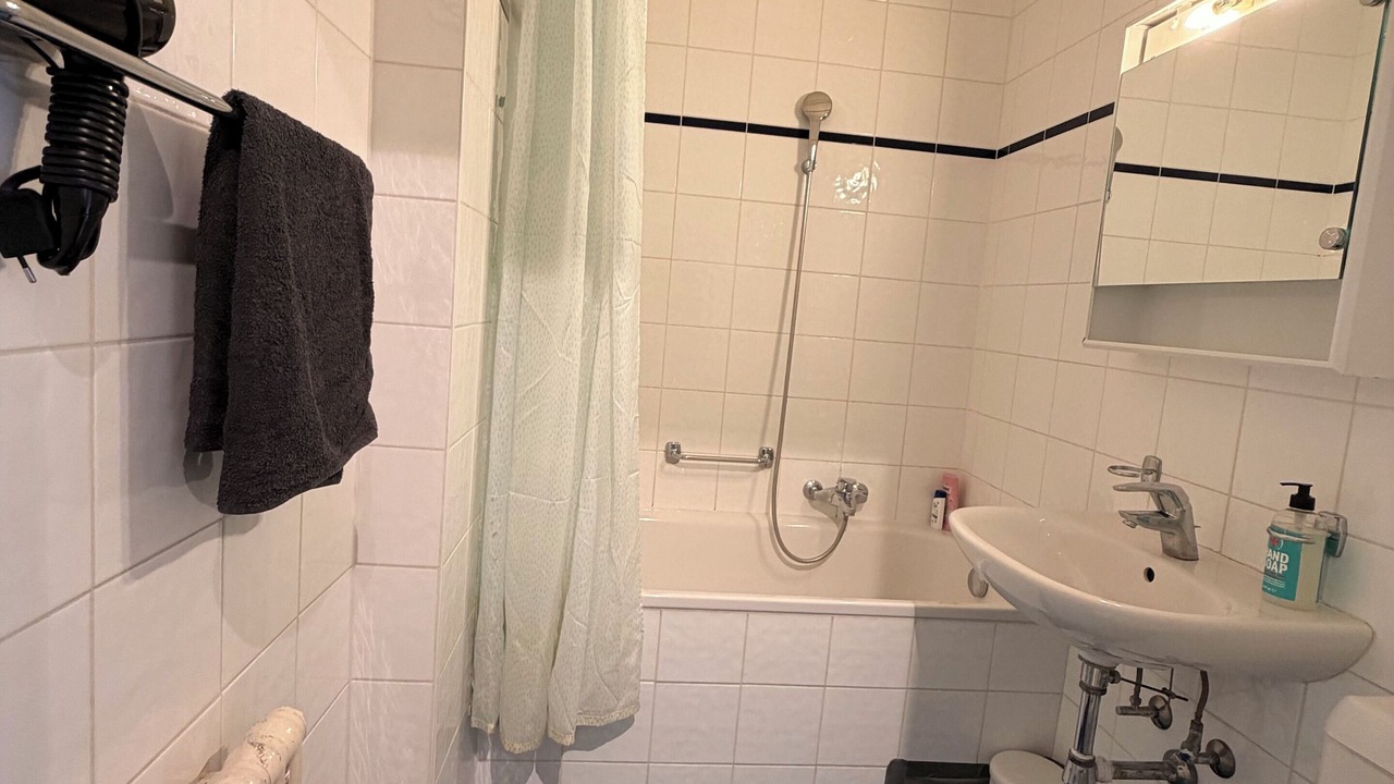 Photo of Bathroom in Paquis-Temple