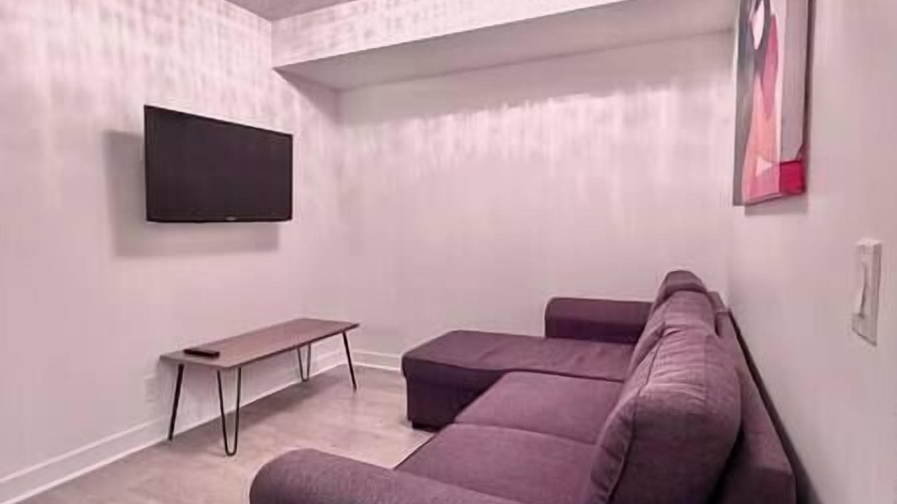 Photo of Livingroom in Toronto Entertainment District
