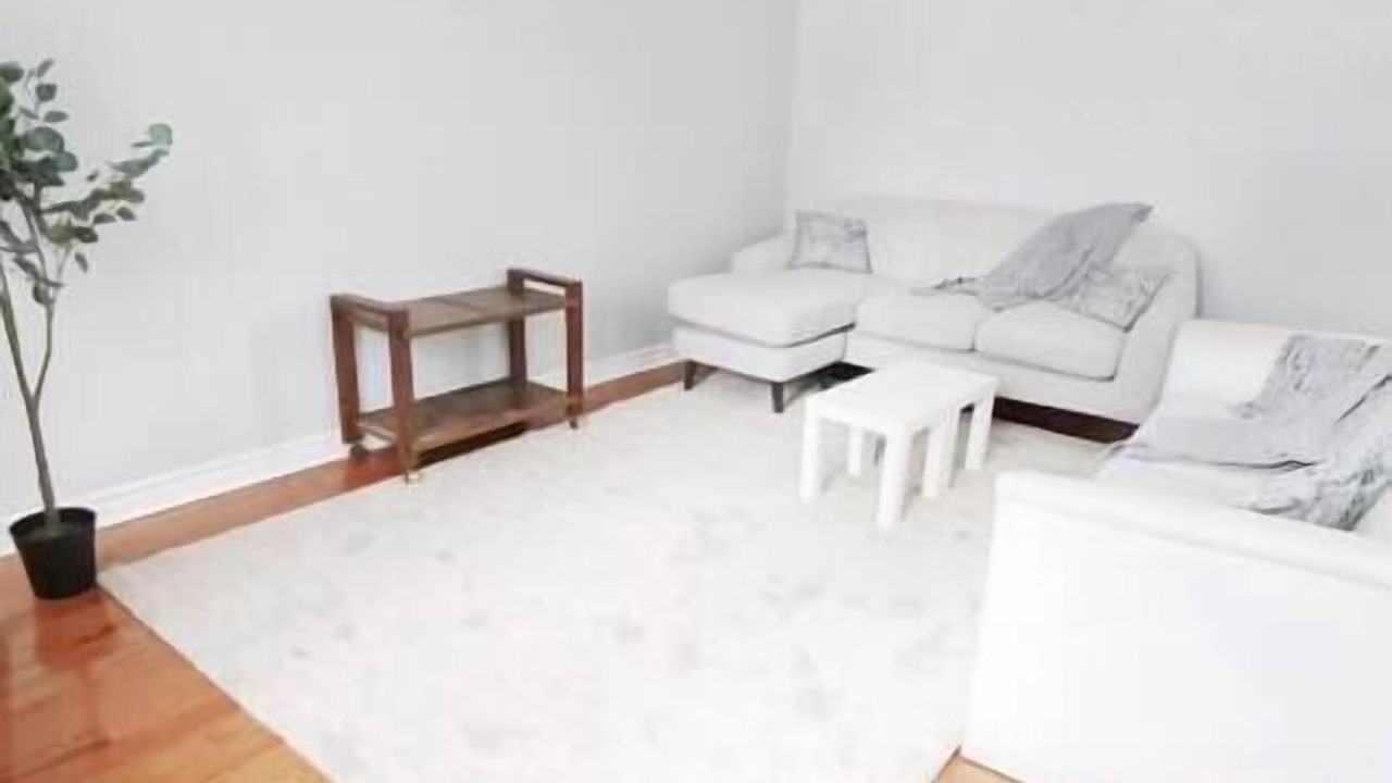 Photo of Livingroom in Newtonbrook