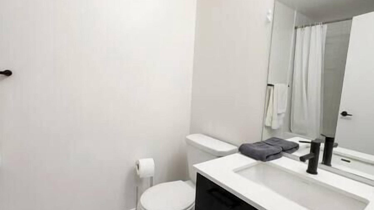 Photo of Bathroom in Harwood