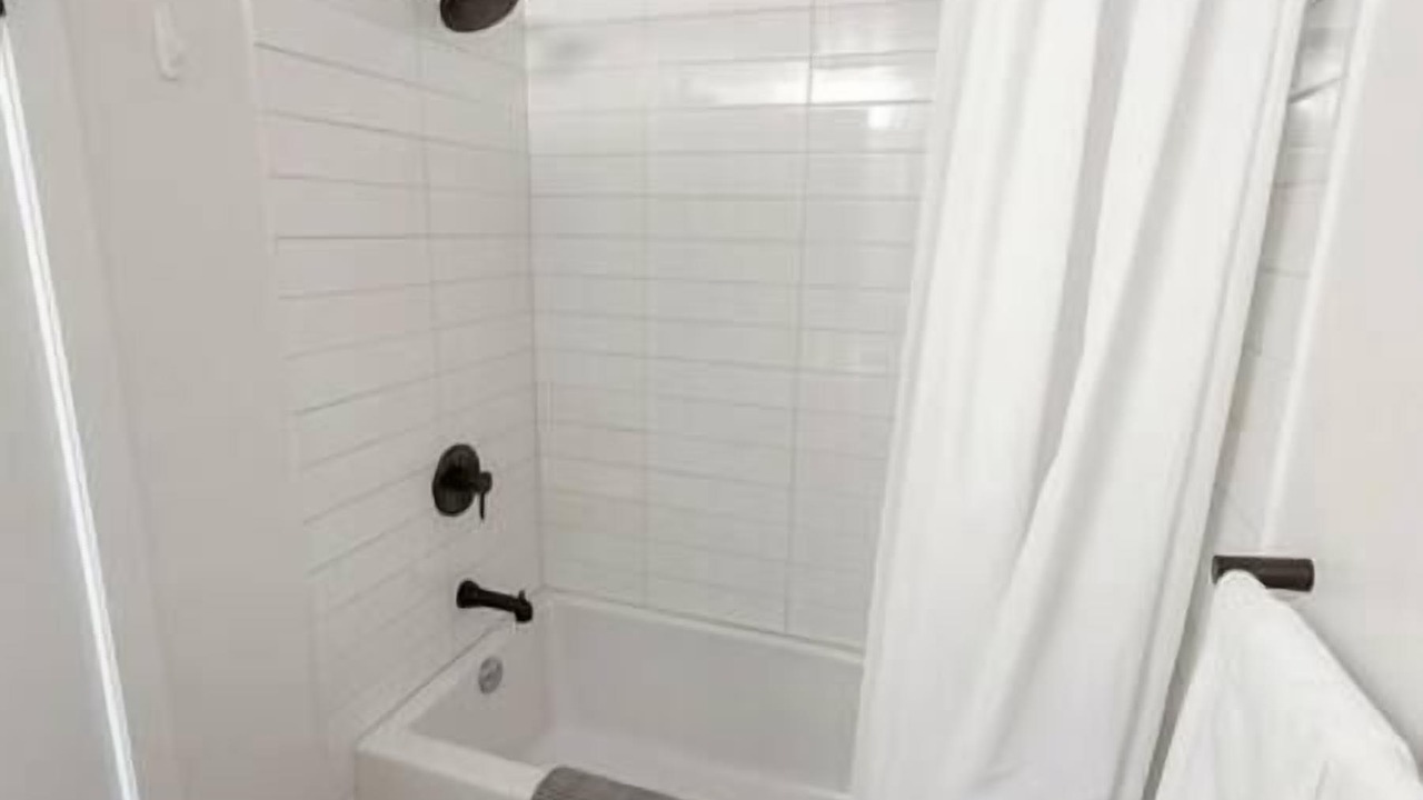 Photo of Bathroom in Harwood