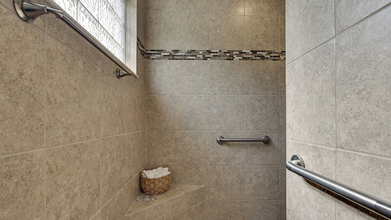 Photo of Bathroom in Collier