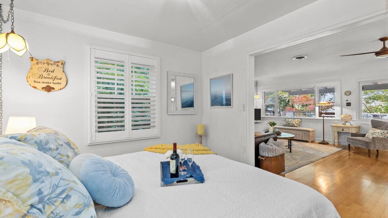 Photo of Bedroom in West Hills