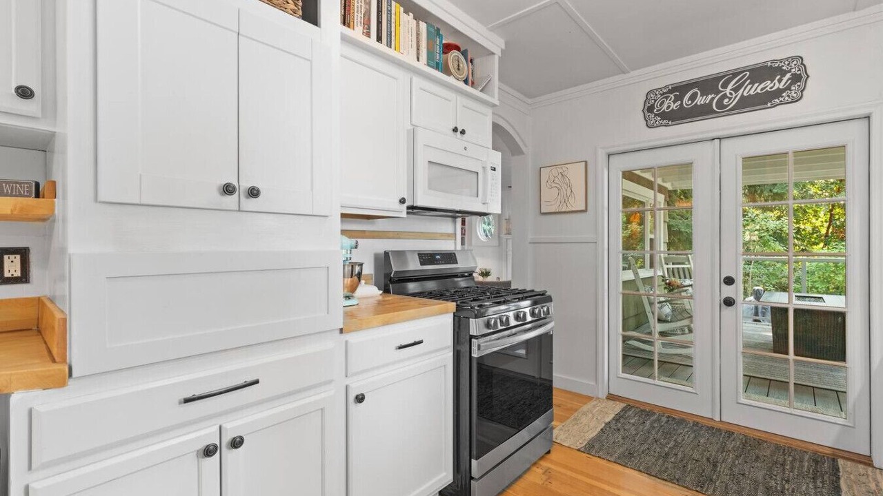 Photo of Kitchen in West Hills