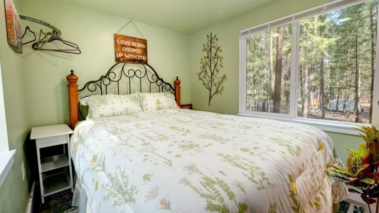 Photo of Bedroom in Winthrop