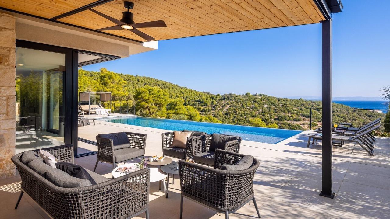 Photo of Outdoor in Cove Rogacic