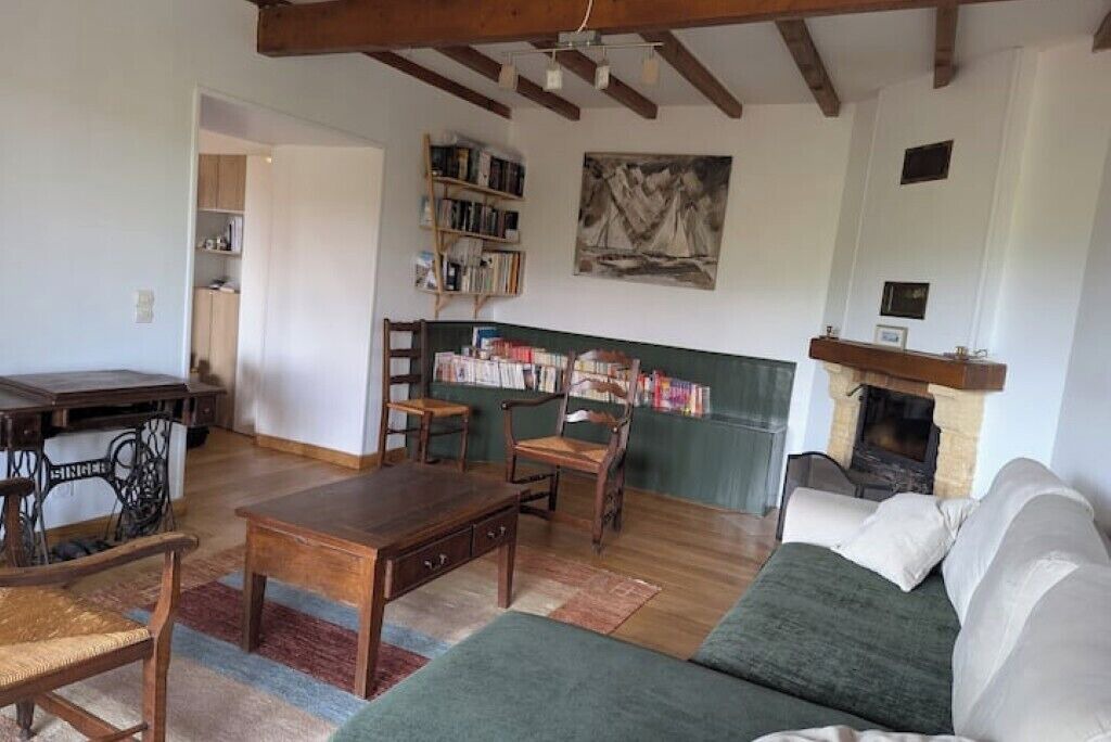 Photo of Livingroom in Couret