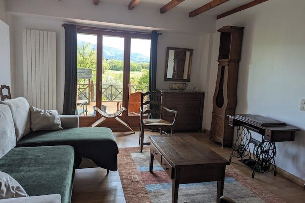 Photo of Livingroom in Couret