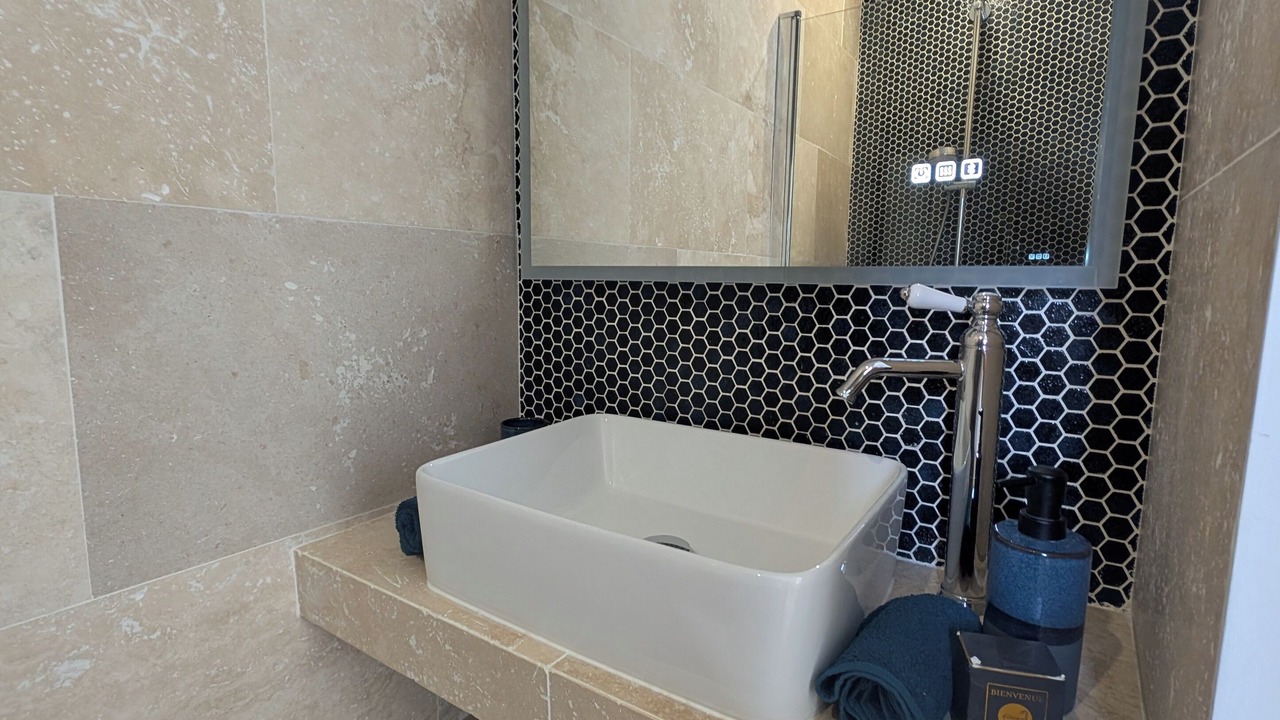 Photo of Bathroom in Lattes