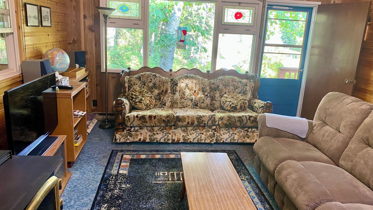 Photo of Livingroom in Victoria Beach