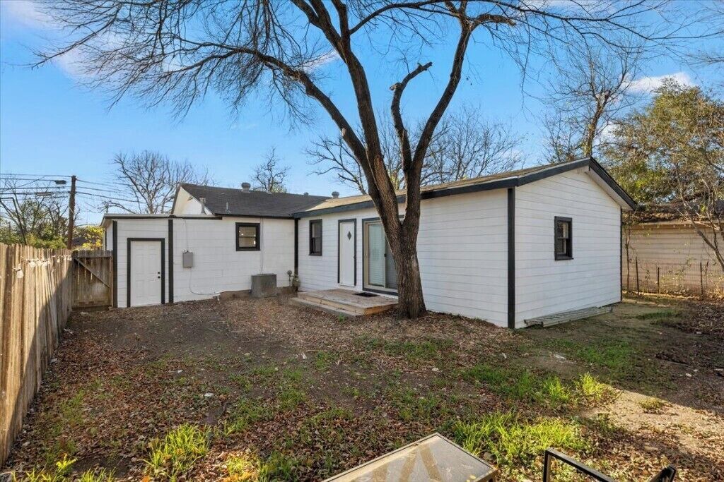 Photo of Outdoor in Cherrywood