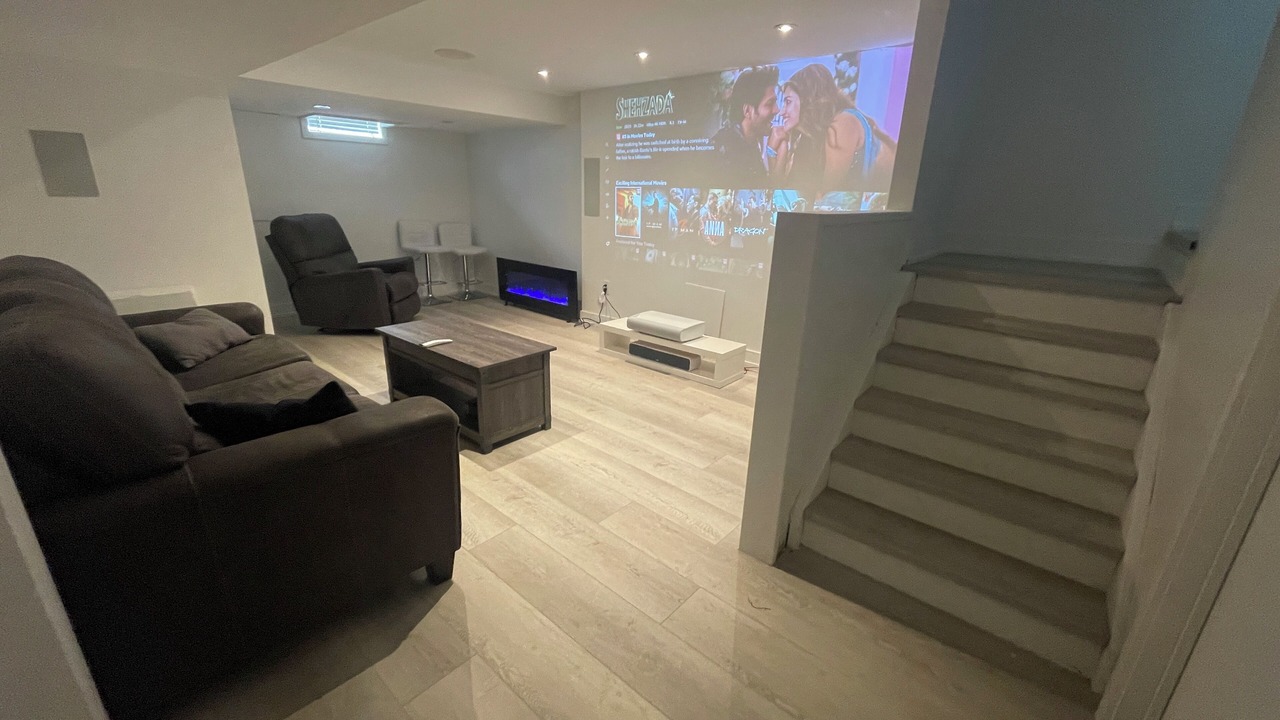 Photo of Livingroom in Bayview Glen