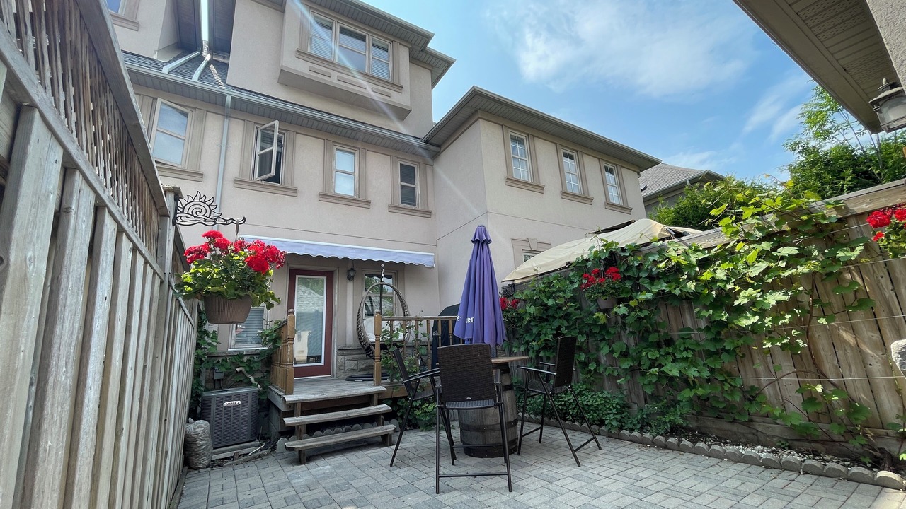 Photo of Outdoor in Bayview Glen
