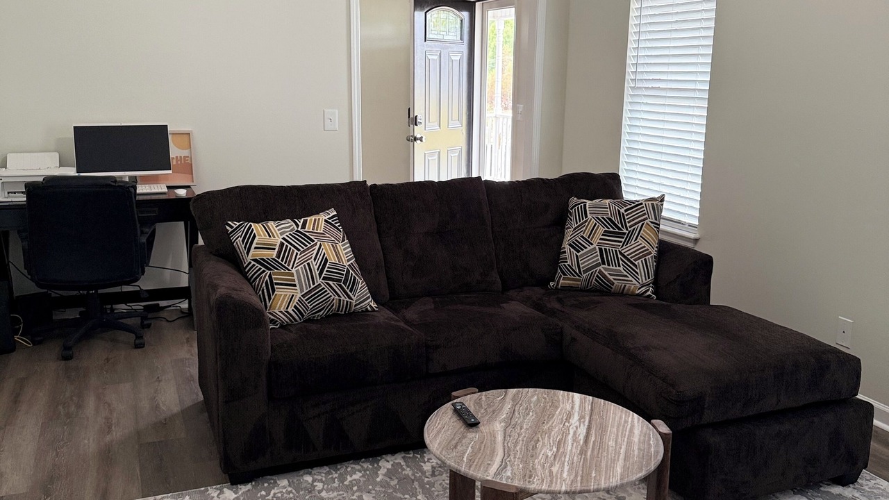 Photo of Livingroom in Elon