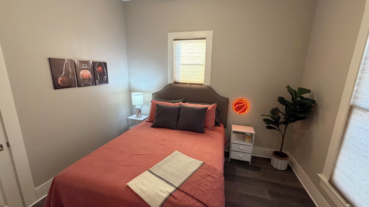 Photo of Bedroom in Warrensburg