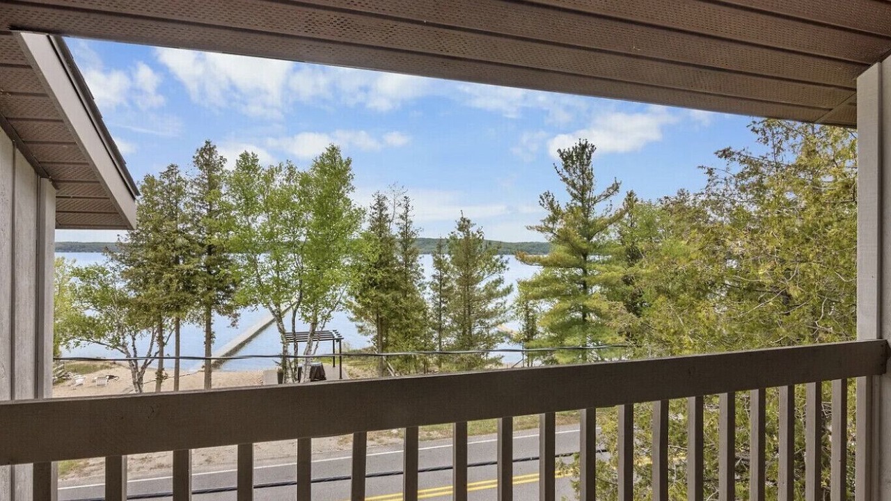 Photo of Patio Balcony in Lake Township