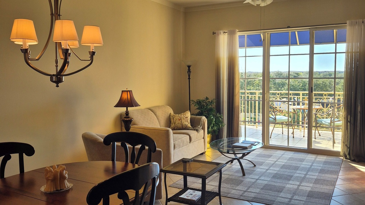 Photo of Livingroom in Ave Maria