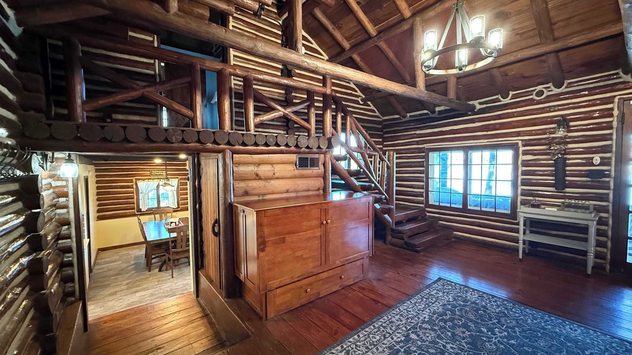 Photo of Bedroom in Camdenton
