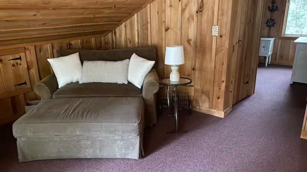 Photo of Livingroom in Mayfield