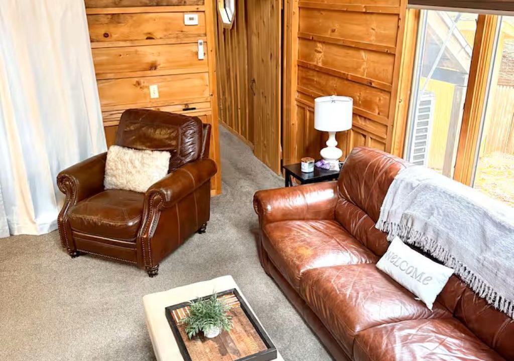 Photo of Livingroom in Mayfield