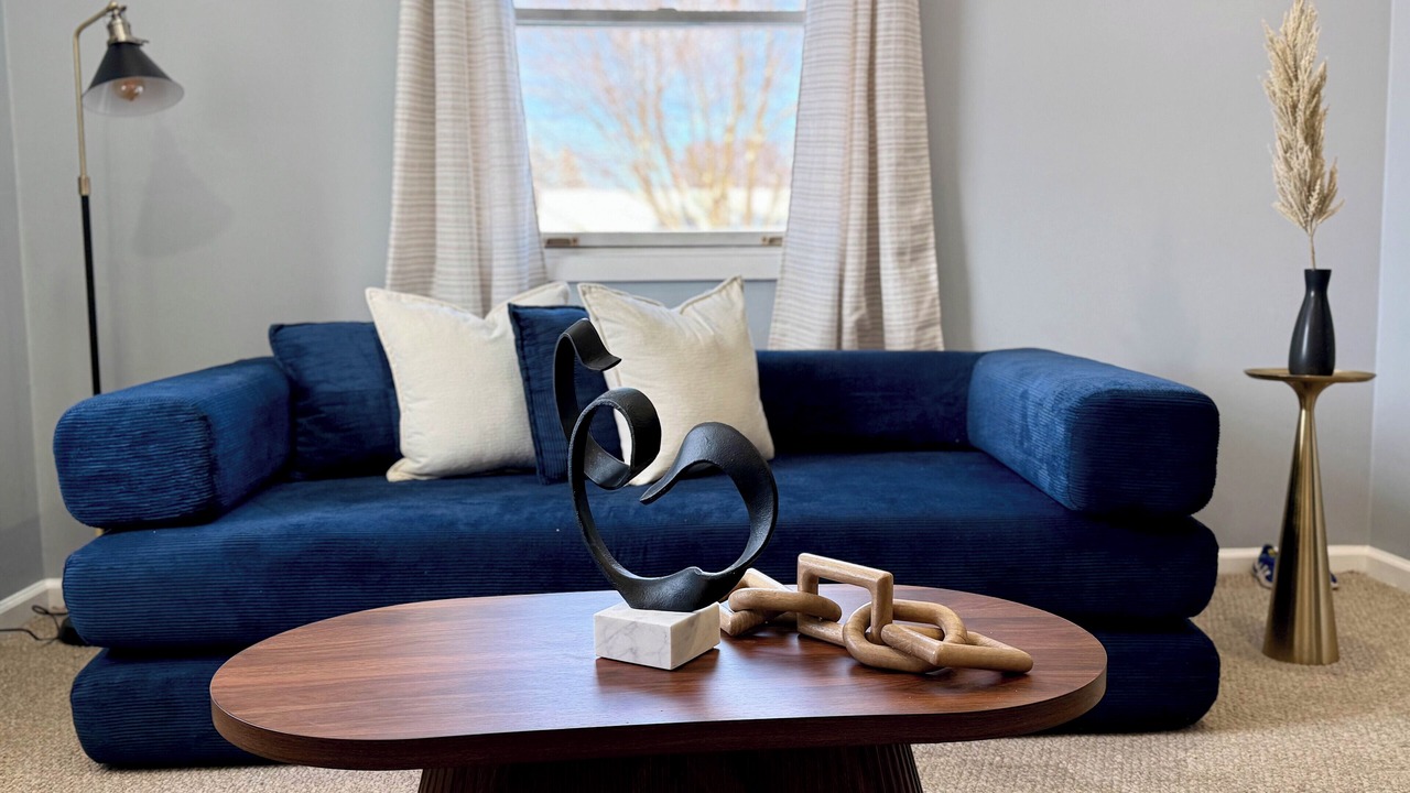 Photo of Livingroom in Utica