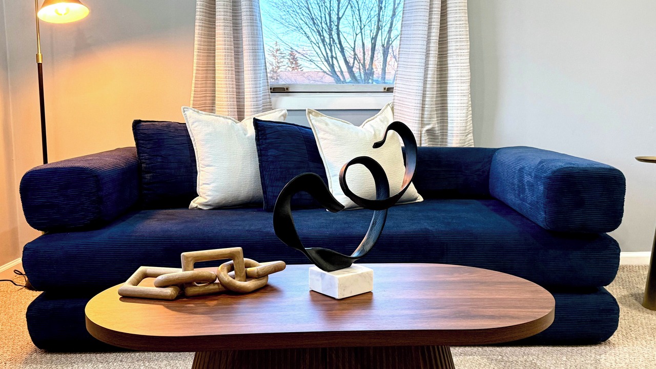 Photo of Livingroom in Utica