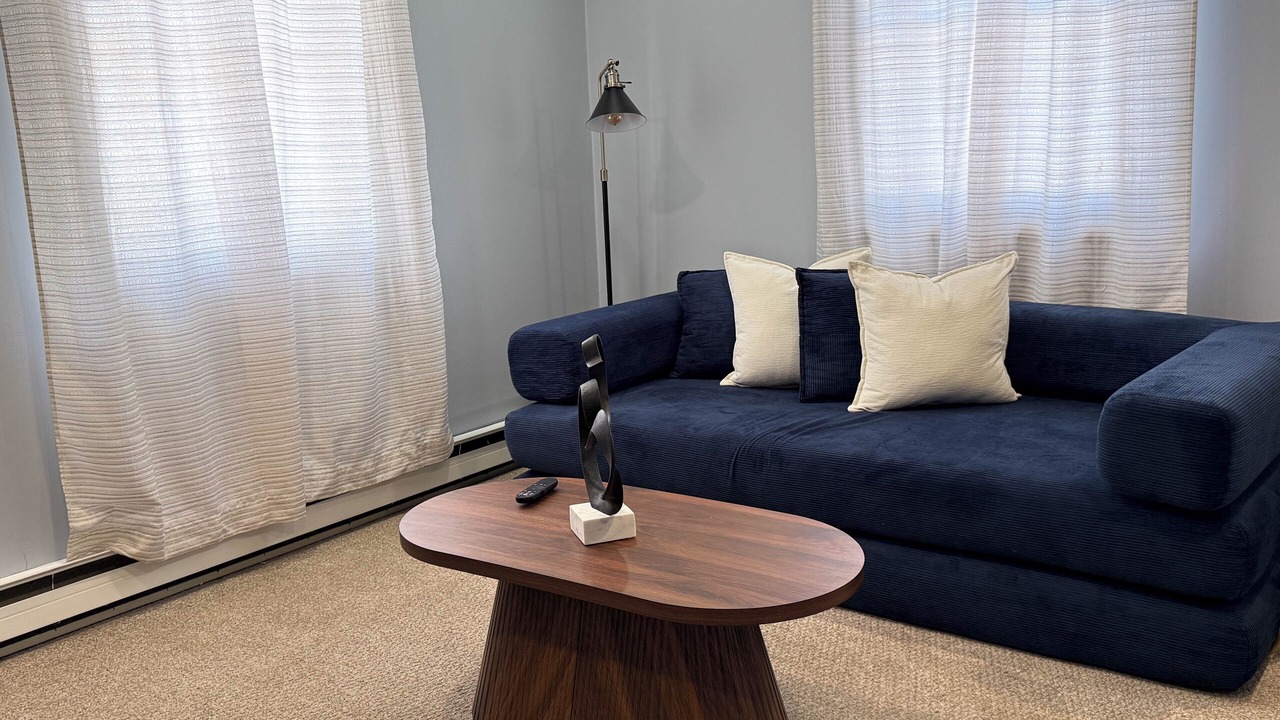 Photo of Livingroom in Utica
