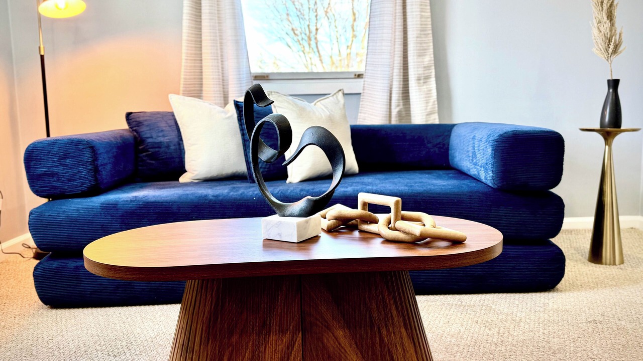Photo of Livingroom in Utica