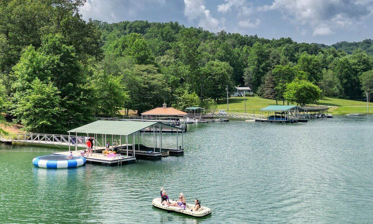 Photo of Others in Hayesville