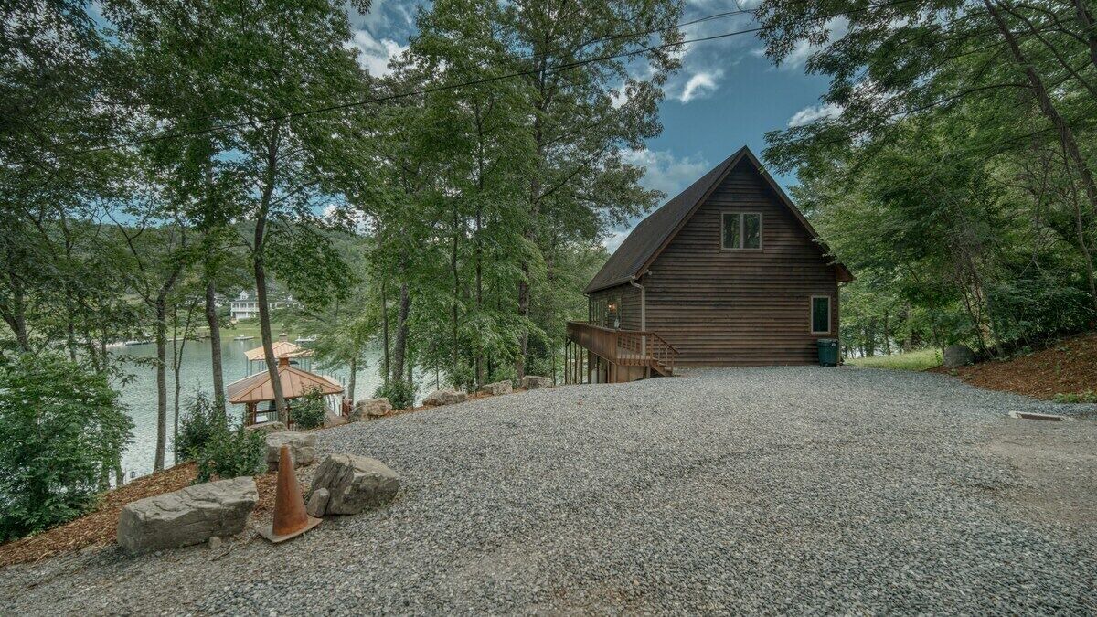 Photo of Outdoor in Hayesville