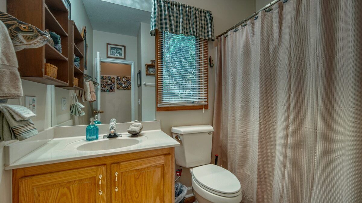 Photo of Bathroom in Hayesville