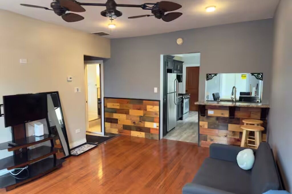 Photo of Livingroom in Heart of Chicago
