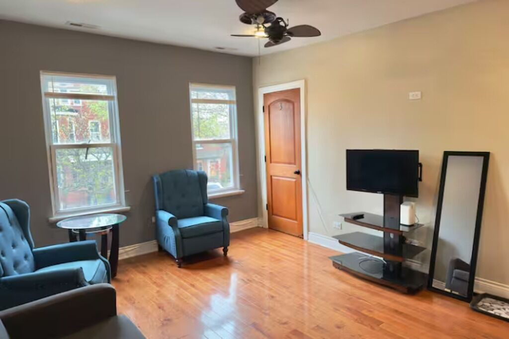 Photo of Livingroom in Heart of Chicago