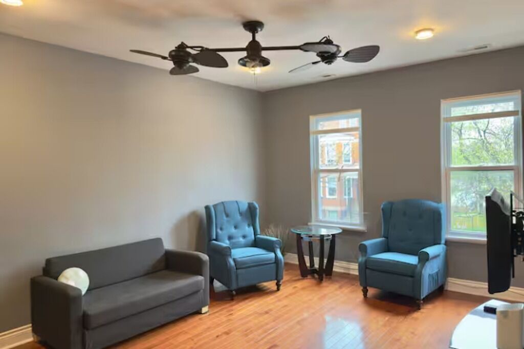 Photo of Livingroom in Heart of Chicago