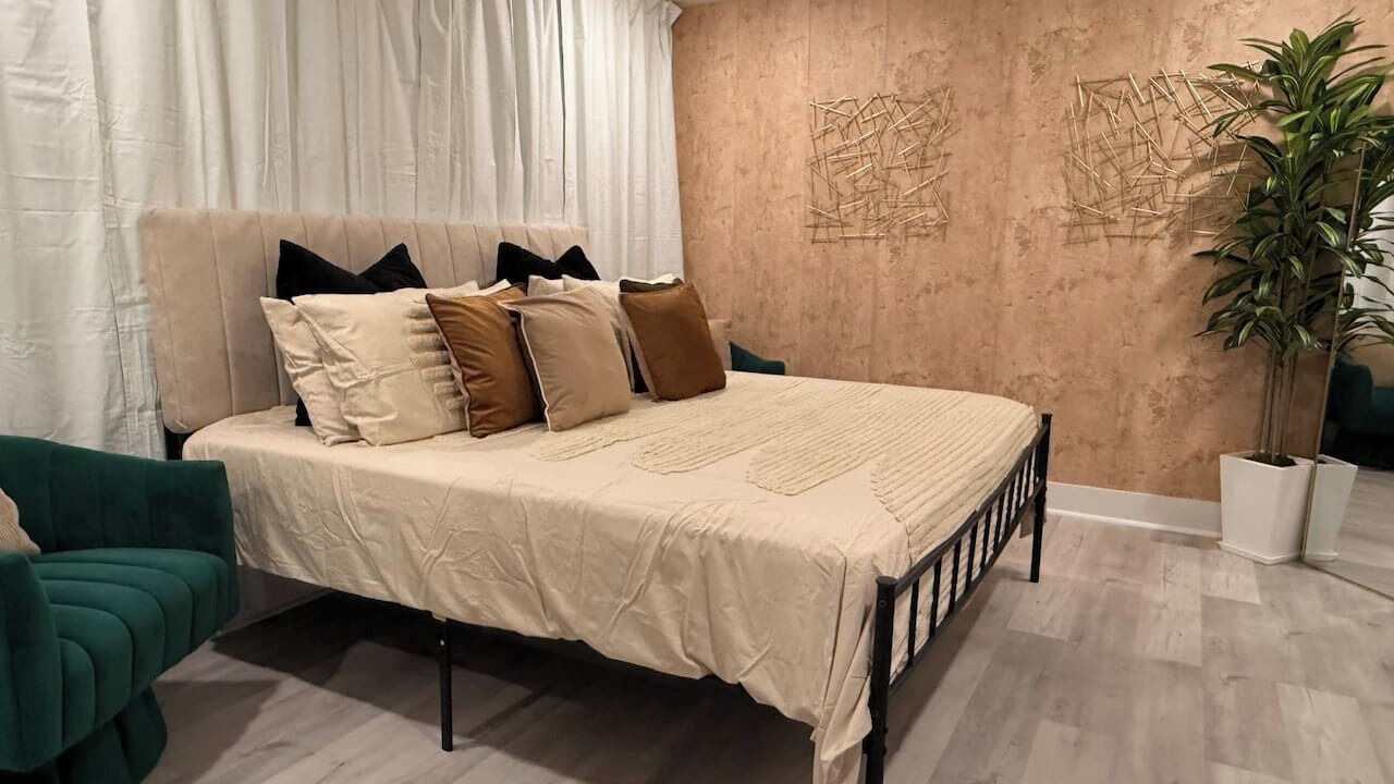 Photo of Bedroom in Peak's Suburban Addition