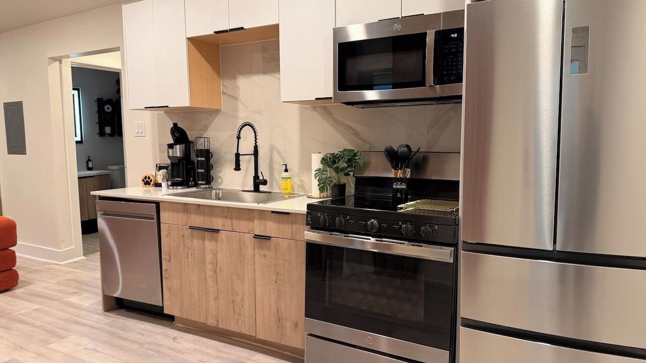 Photo of Kitchen in Peak's Suburban Addition