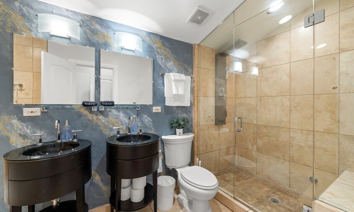 Photo of Bathroom in Wicker Park