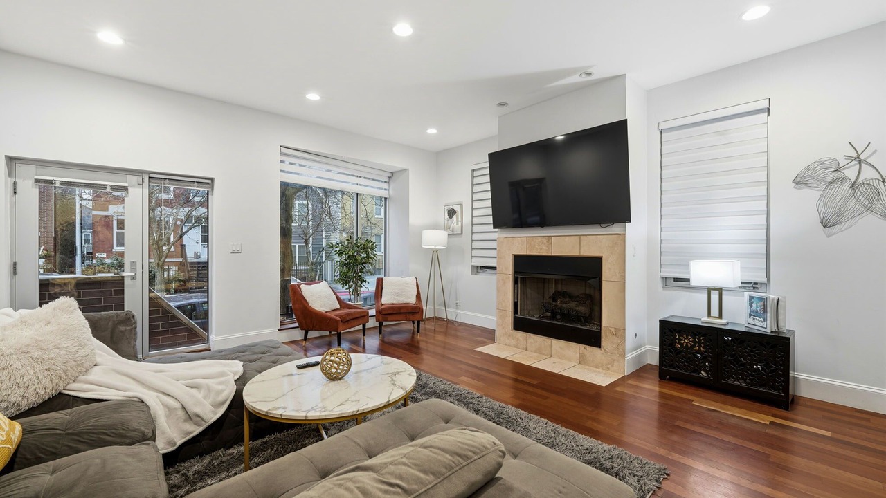 Photo of Livingroom in Wicker Park