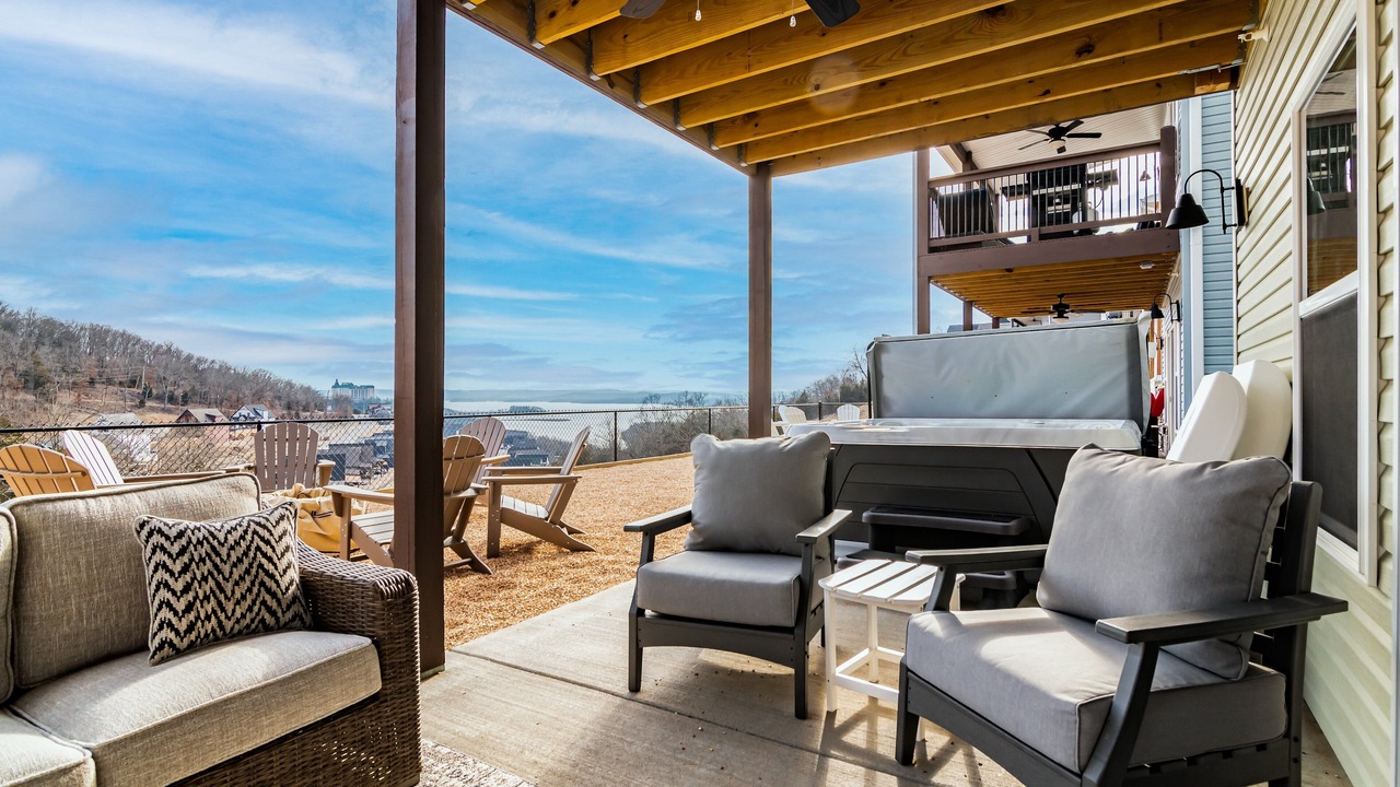 Photo of Patio Balcony in Table Rock