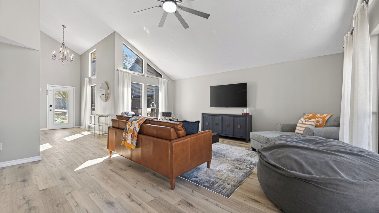 Photo of Livingroom in Montgomery