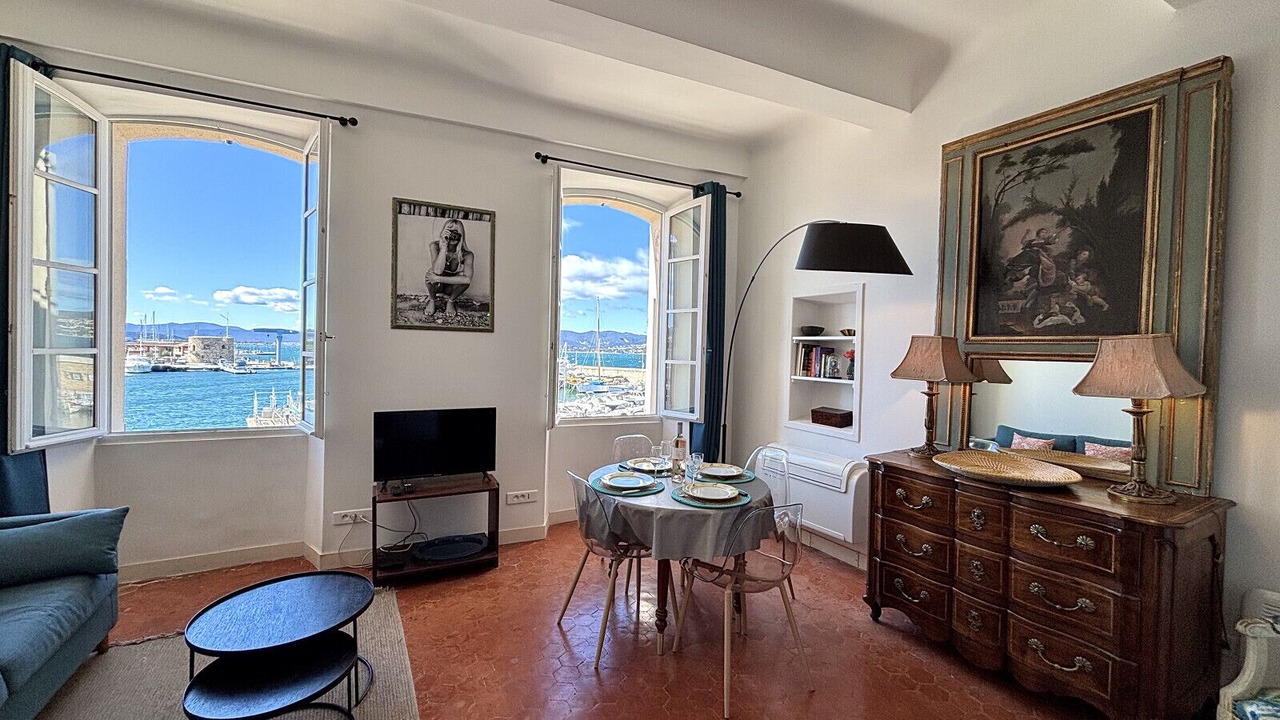 Photo of Livingroom in Old Town
