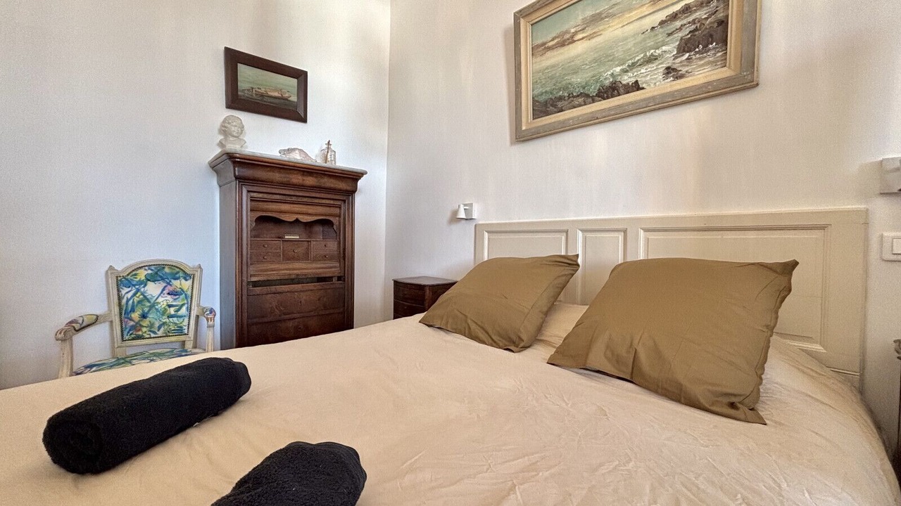 Photo of Bedroom in Old Town