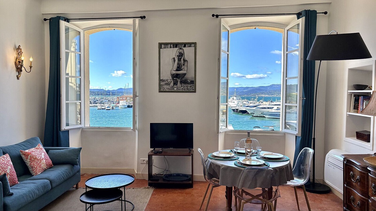 Photo of Livingroom in Old Town