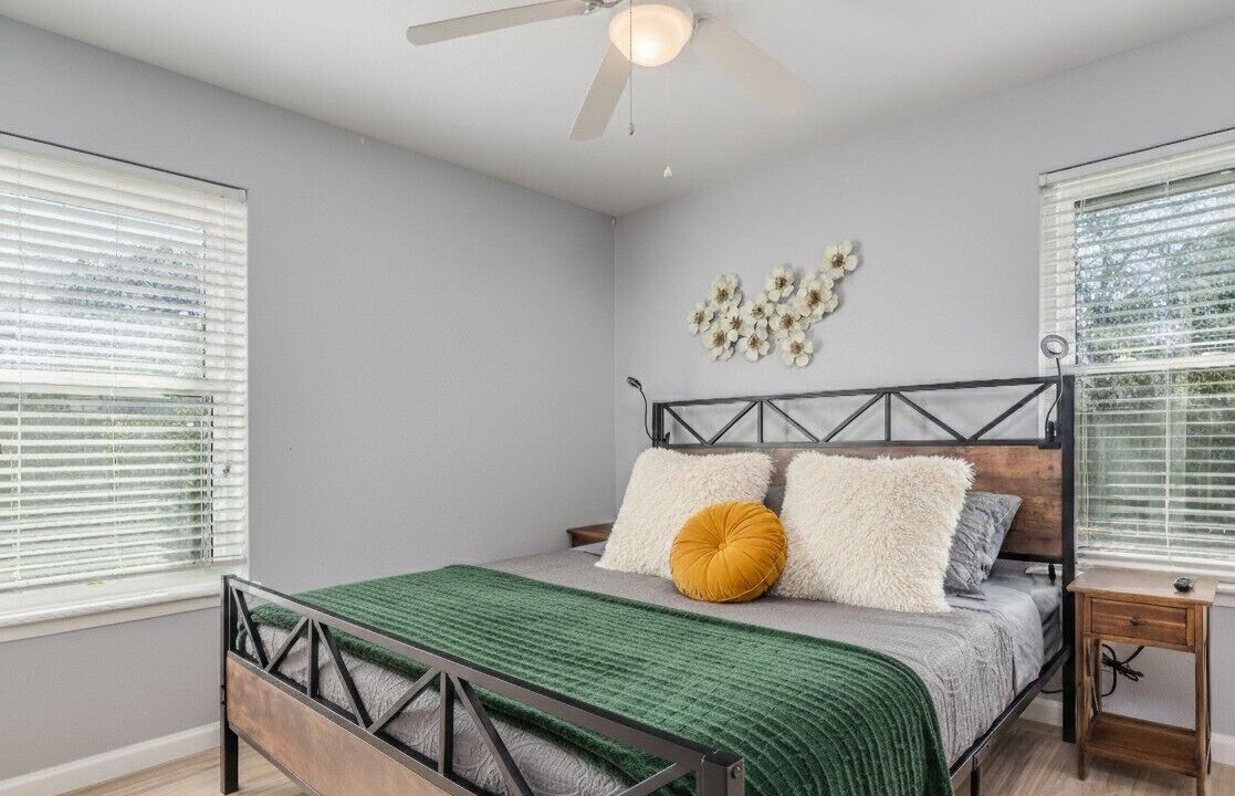Photo of Bedroom in North Austin Civic Association