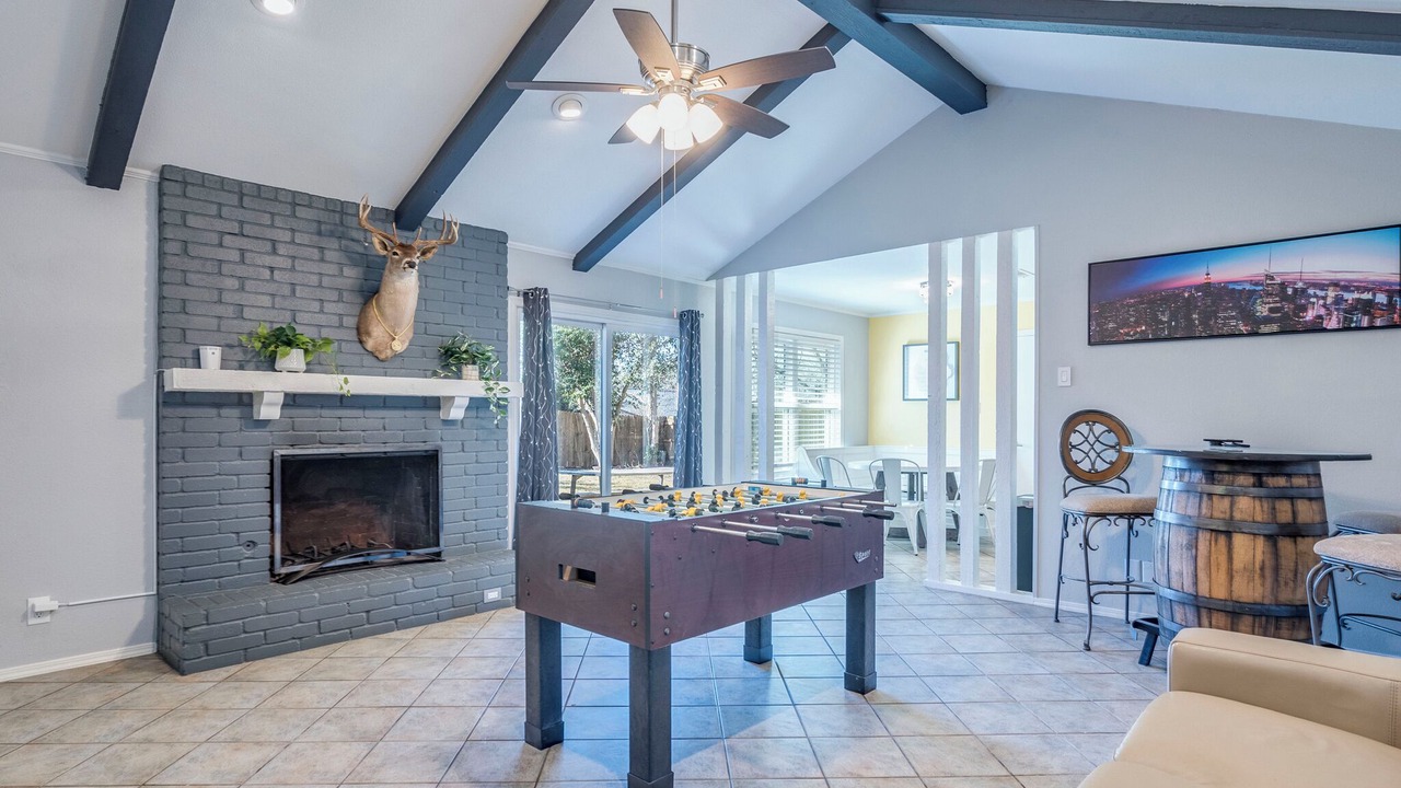 Photo of Livingroom in North Austin Civic Association