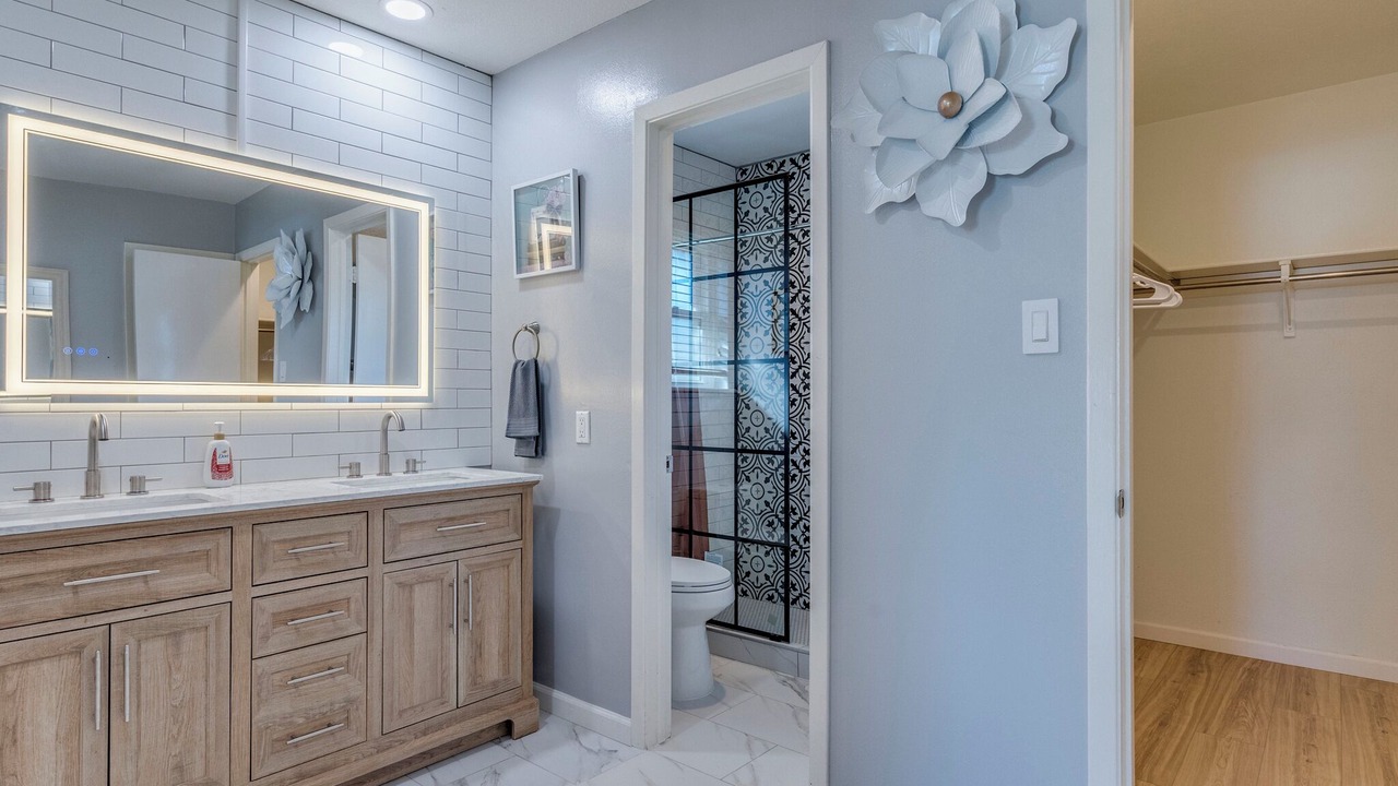 Photo of Bathroom in North Austin Civic Association