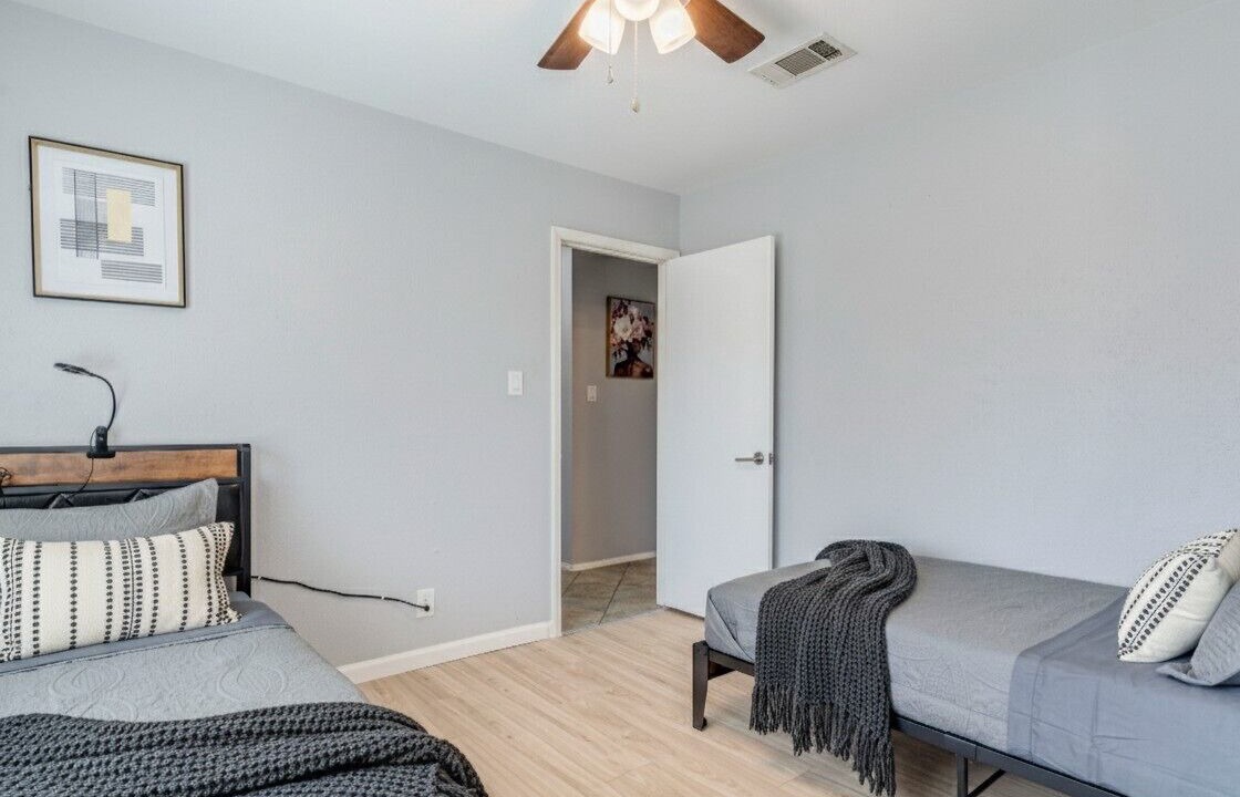 Photo of Bedroom in North Austin Civic Association
