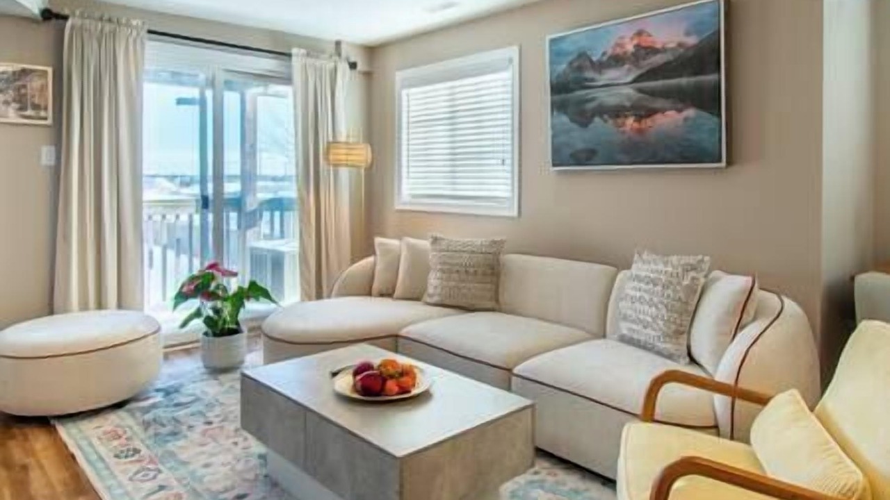 Photo of Livingroom in Barrie