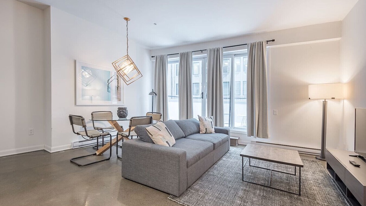 Photo of Livingroom in International District