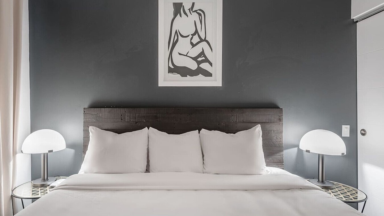 Photo of Bedroom in International District